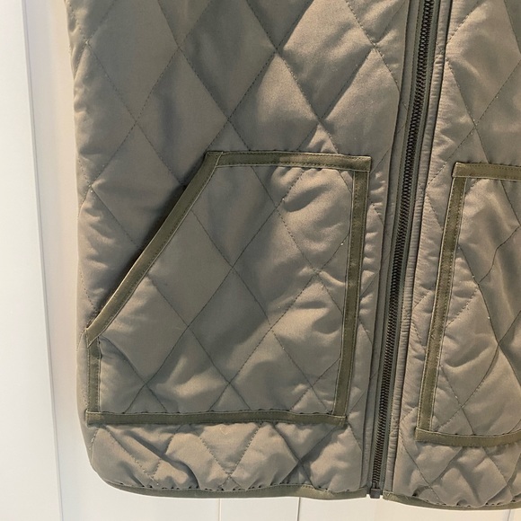 Eddie Bauer Puffer Vest Size M - Picture 3 of 11